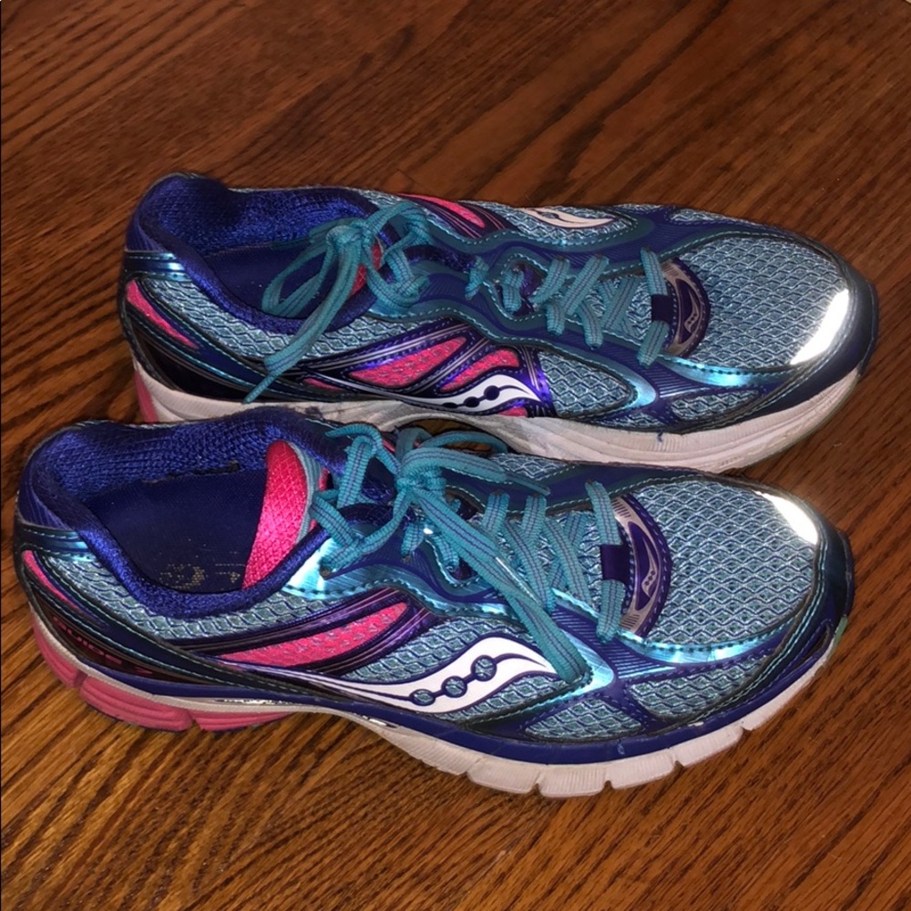 Saucony running sneakers